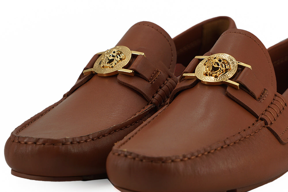  - Elegant Medusa-Embossed Leather Loafers