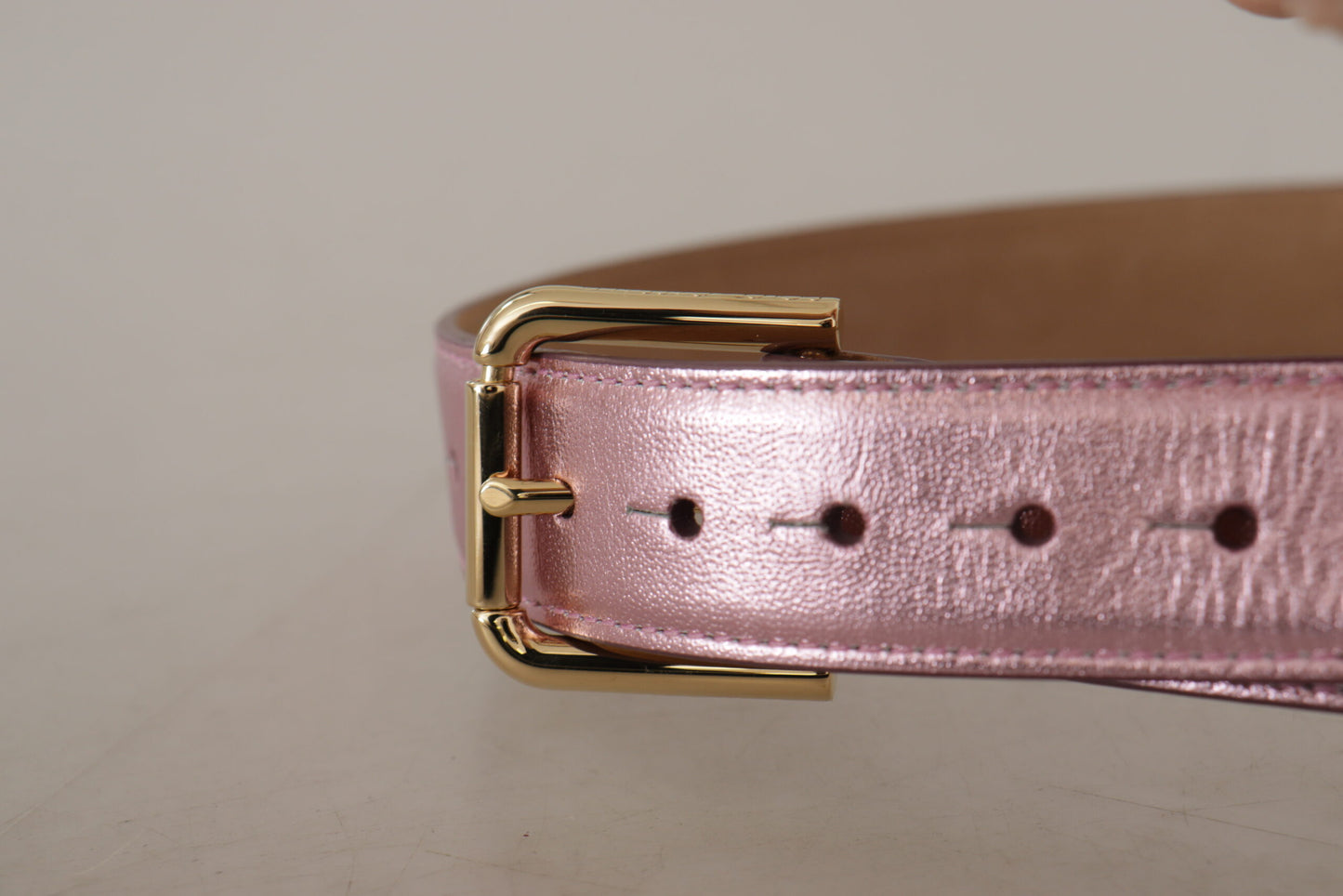  - Elegant Metallic Pink Leather Belt