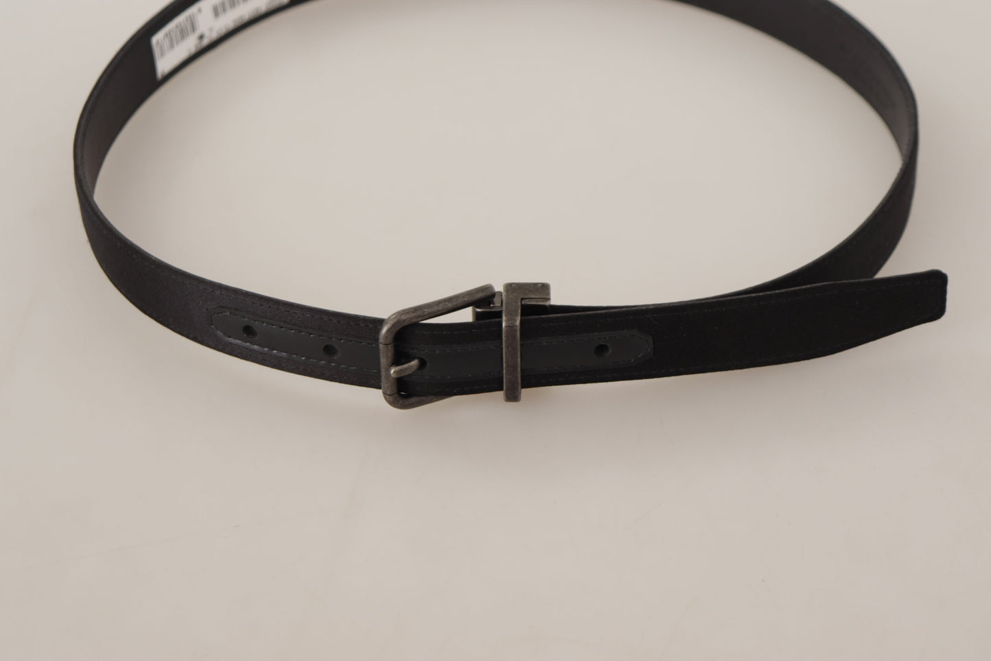  - Elegant Black Leather Belt with Metal Buckle