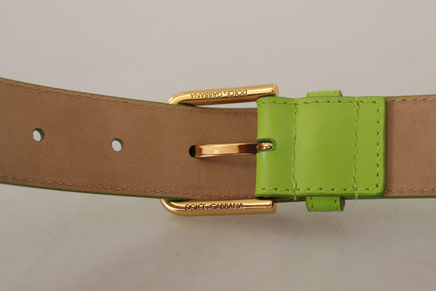  - Elegant Leather Belt with Mini Bag Accessory