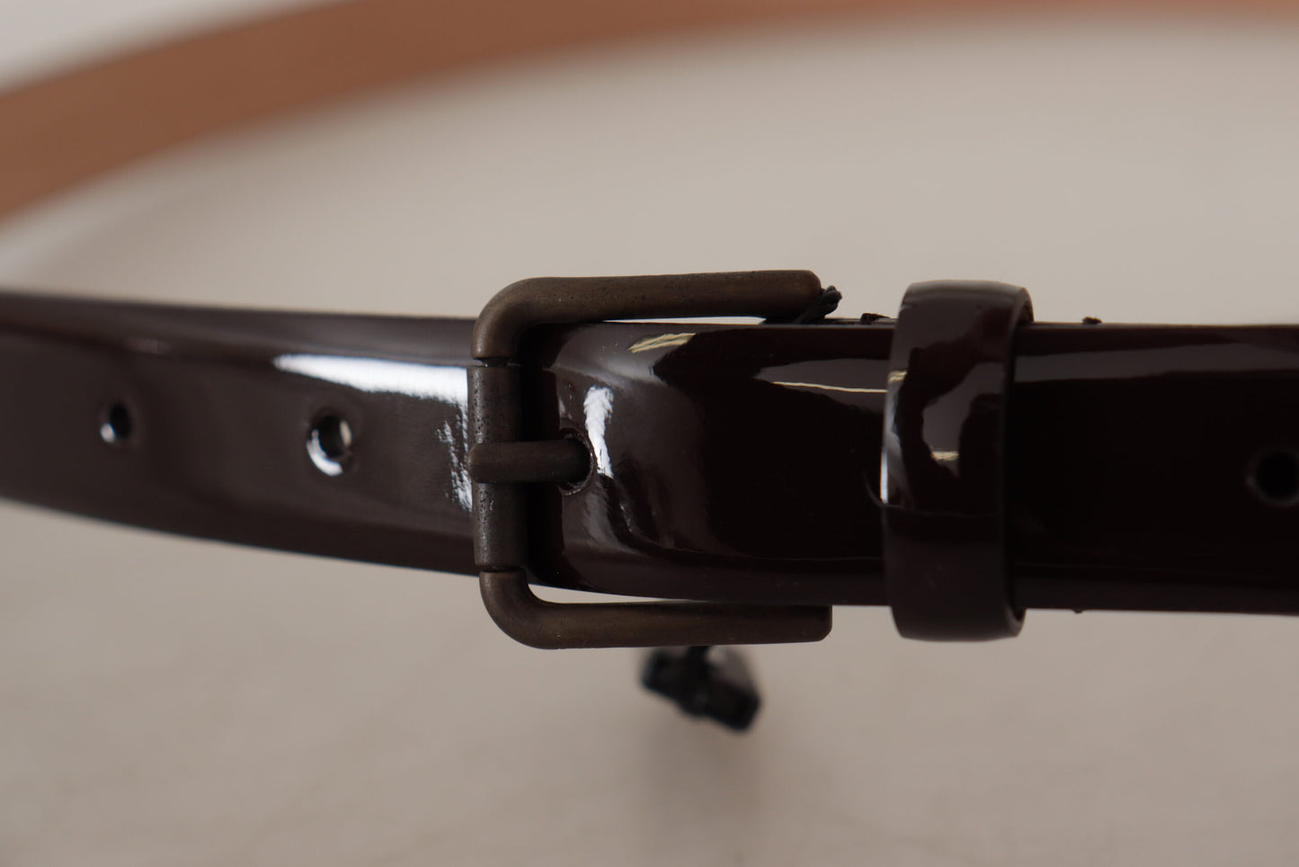  - Elegant Black Leather Logo Buckle Belt