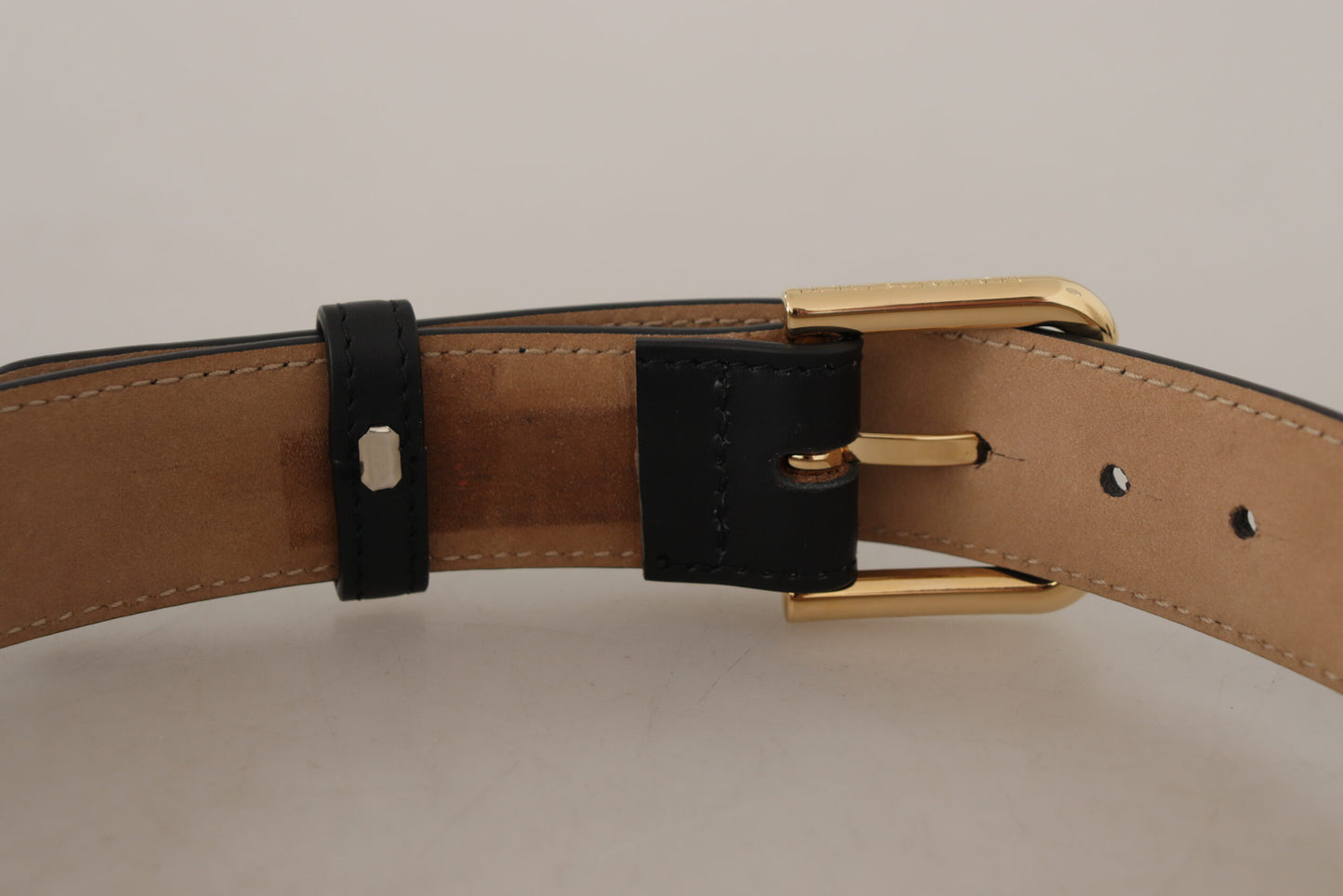  - Elegant Leather Belt with Logo Buckle