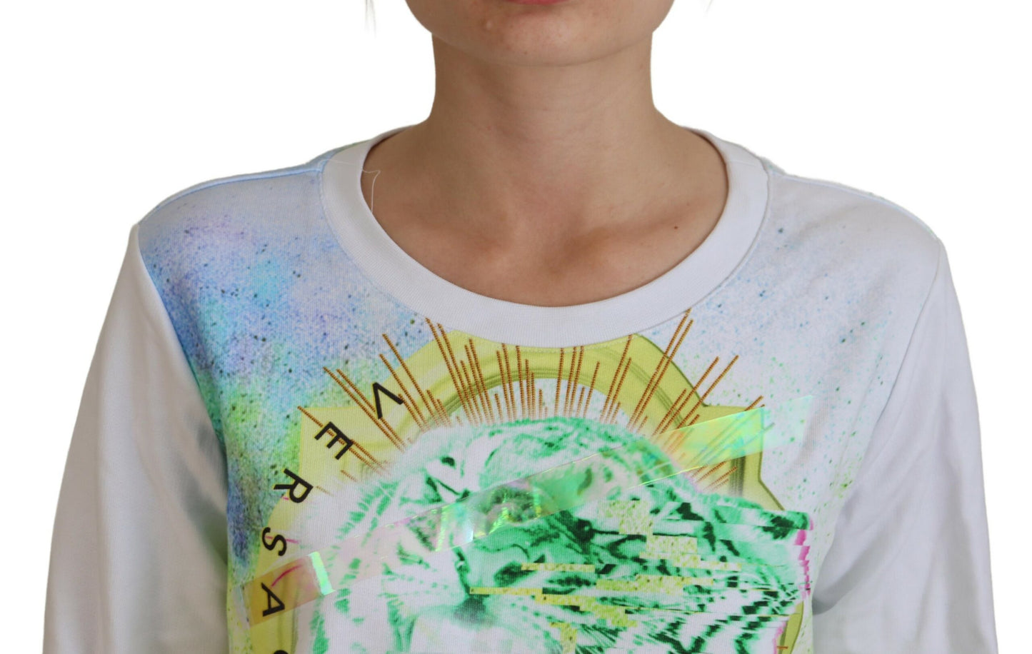  - Elegant White Graphic Crew Neck Sweater