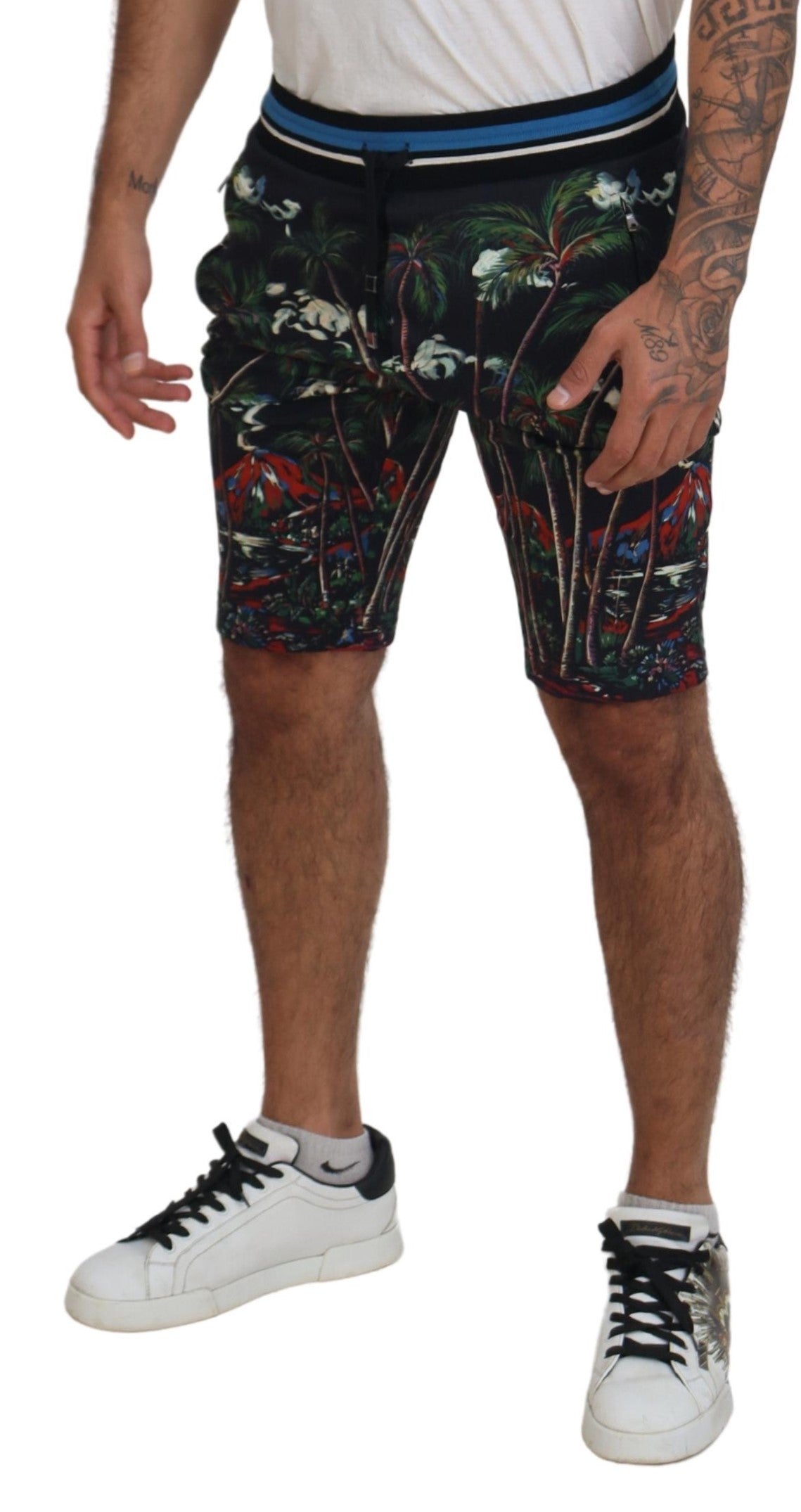  - Volcano Print Casual Knee-Length Shorts