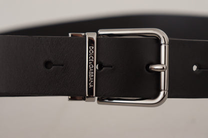  - Elegant Black Leather Belt with Metal Buckle