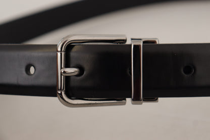  - Elegant Black Leather Belt with Metal Buckle