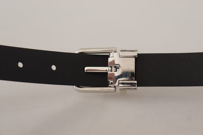  - Elegant Leather Belt with Metal Buckle