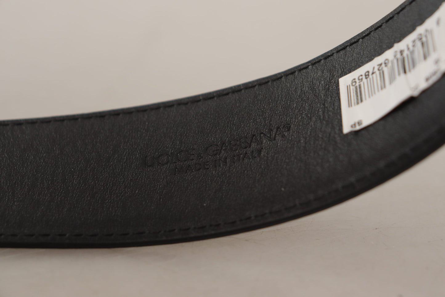  - Elegant Black Leather Belt