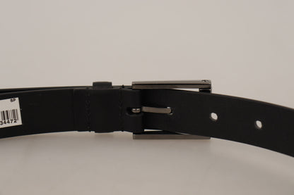  - Elegant Black Leather Belt with Metal Buckle