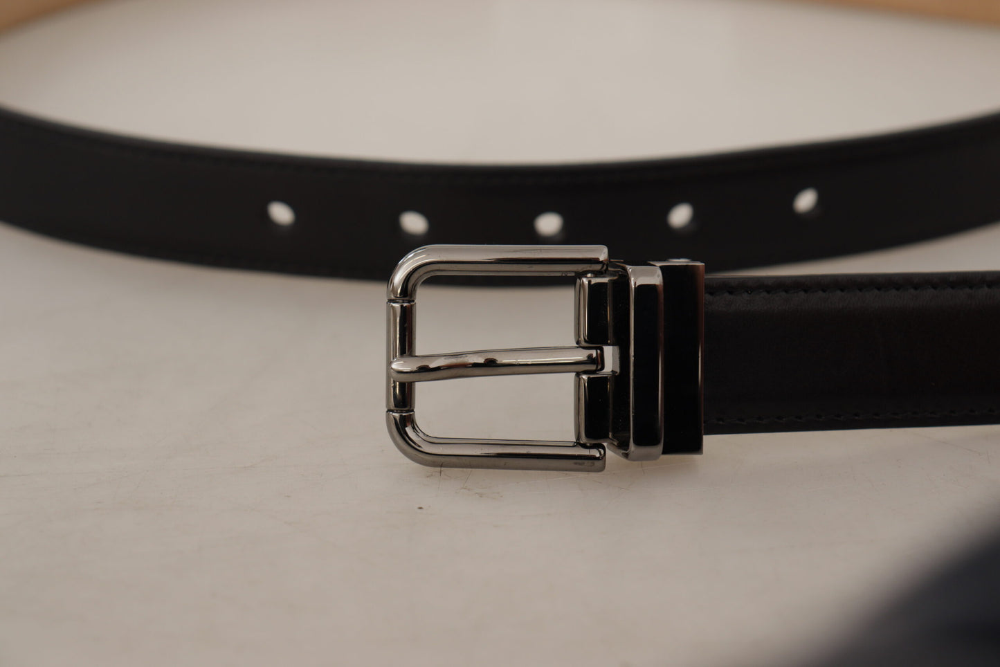  - Sleek Black Leather Belt with Metal Buckle