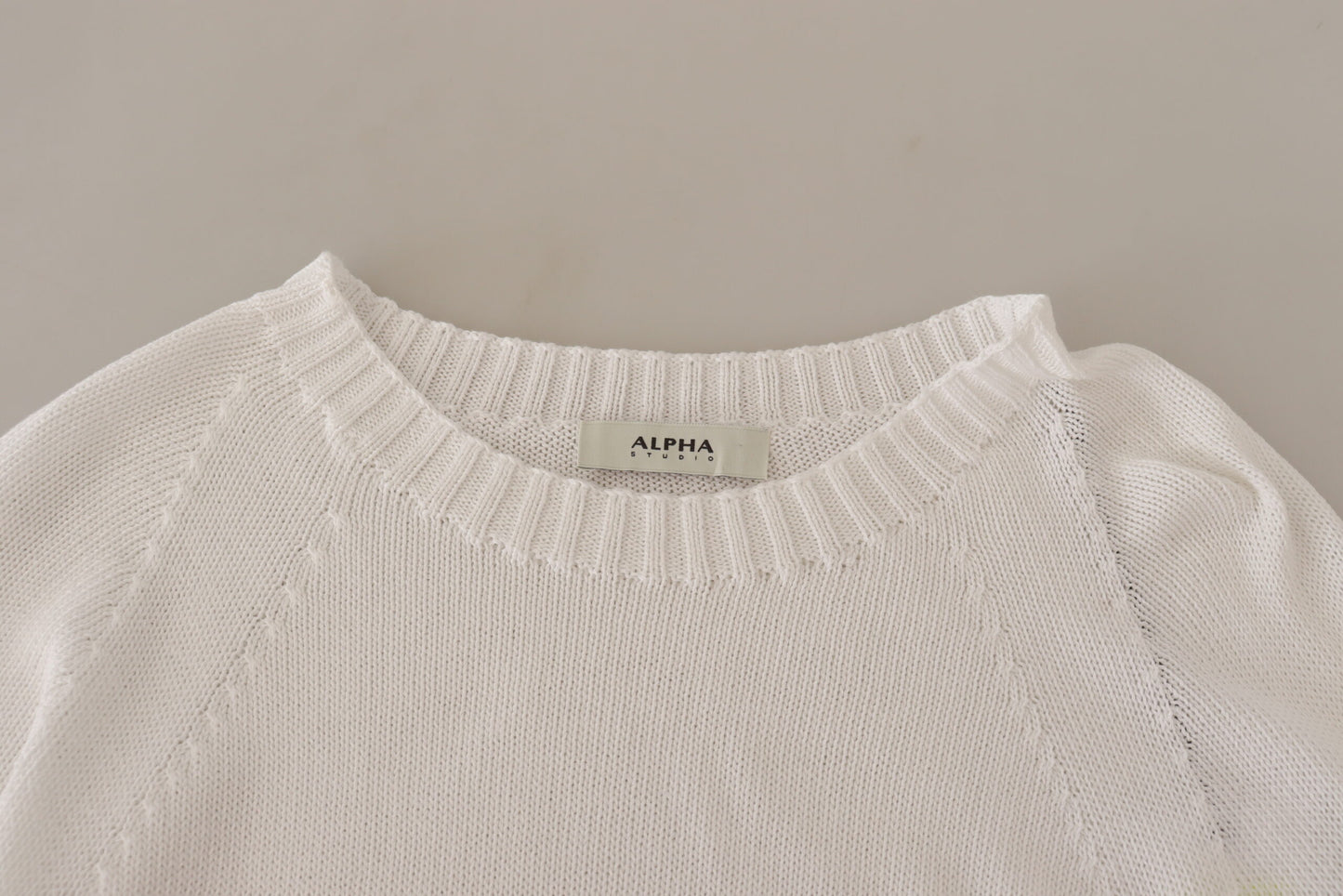  - Elegant White Cotton Pullover Sweater
