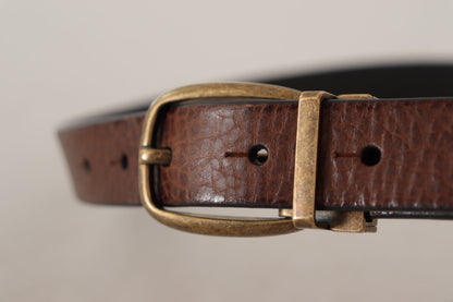  - Elegant Leather Belt with Metal Buckle