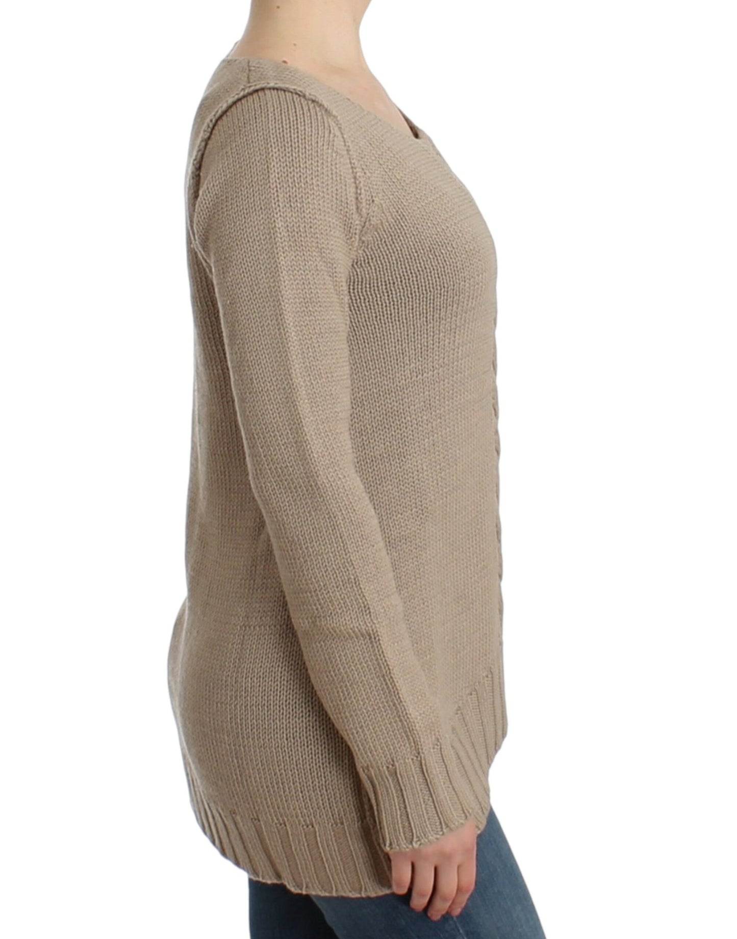  - Elegant Beige Knitted Crew Neck Sweater