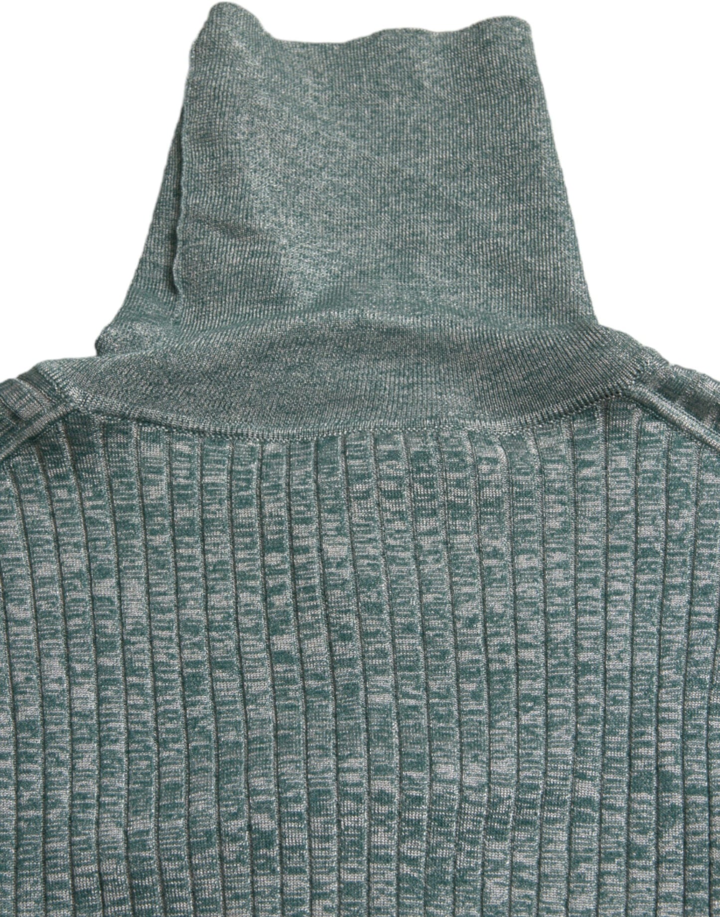  - Elegant Green Turtleneck Pullover Sweater