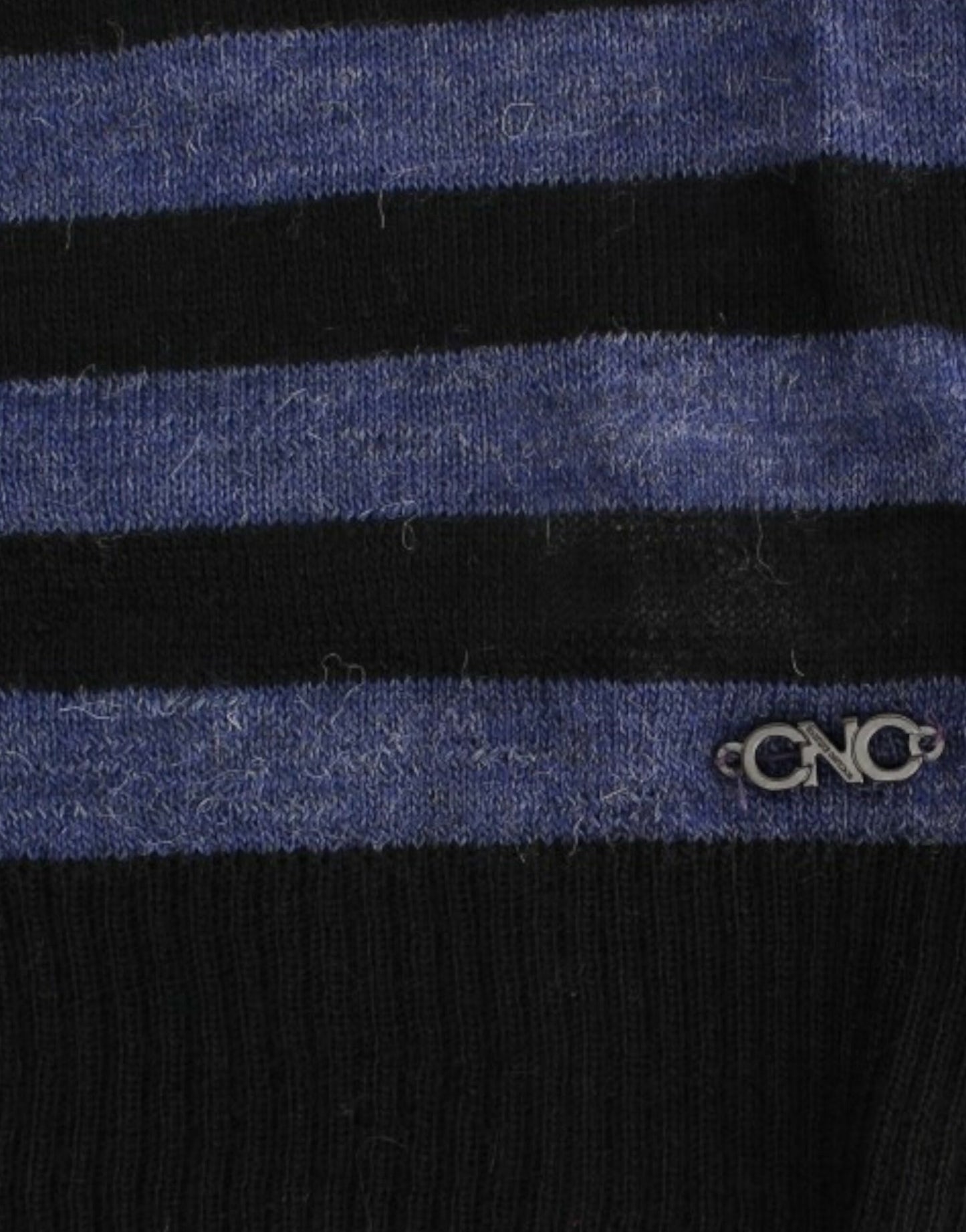  - Chic Striped V-Neck Wool Blend Sweater