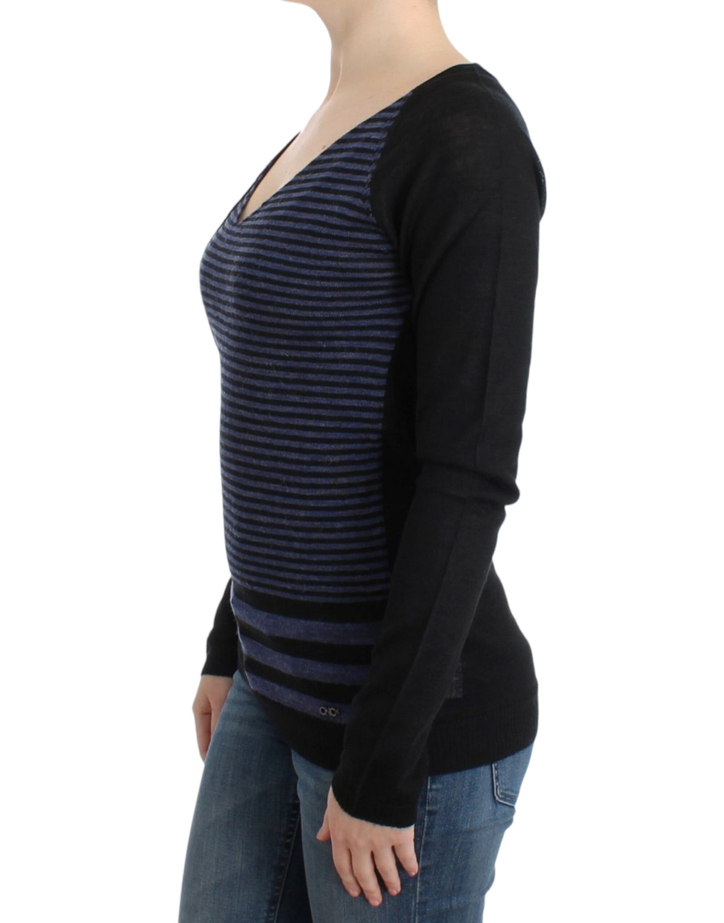  - Chic Striped V-Neck Wool Blend Sweater