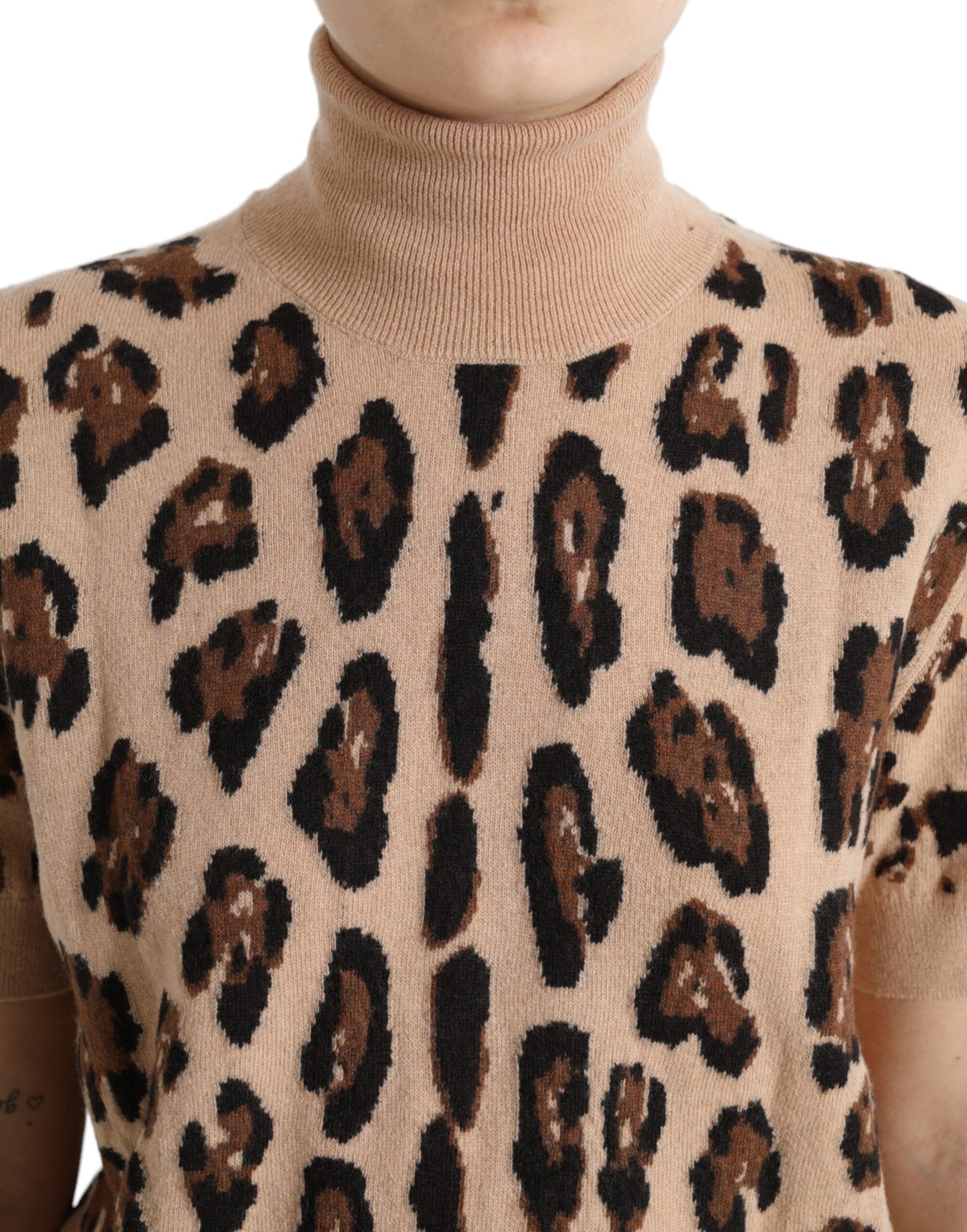  - Elegant Beige Leopard Turtleneck Wool Top