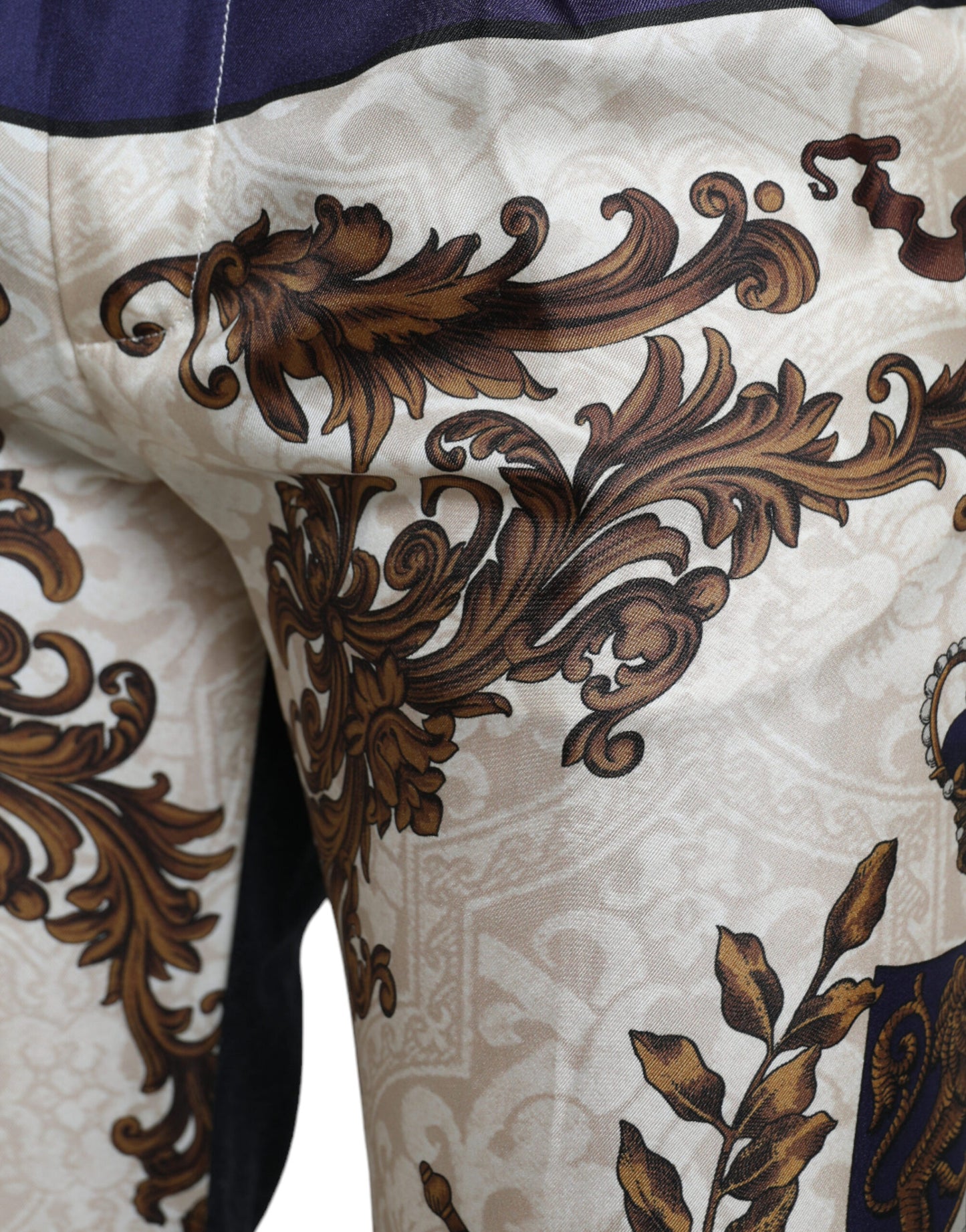  - Elegant Silk Skinny Pants with Heraldic Print