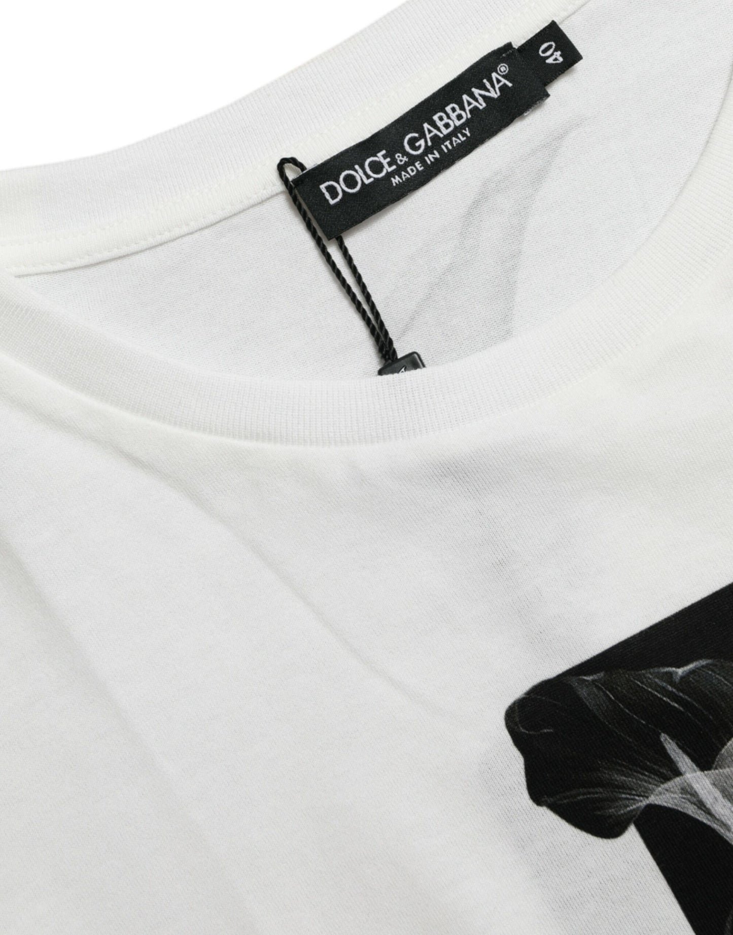  - Elegant Monochrome Crew Neck T-Shirt