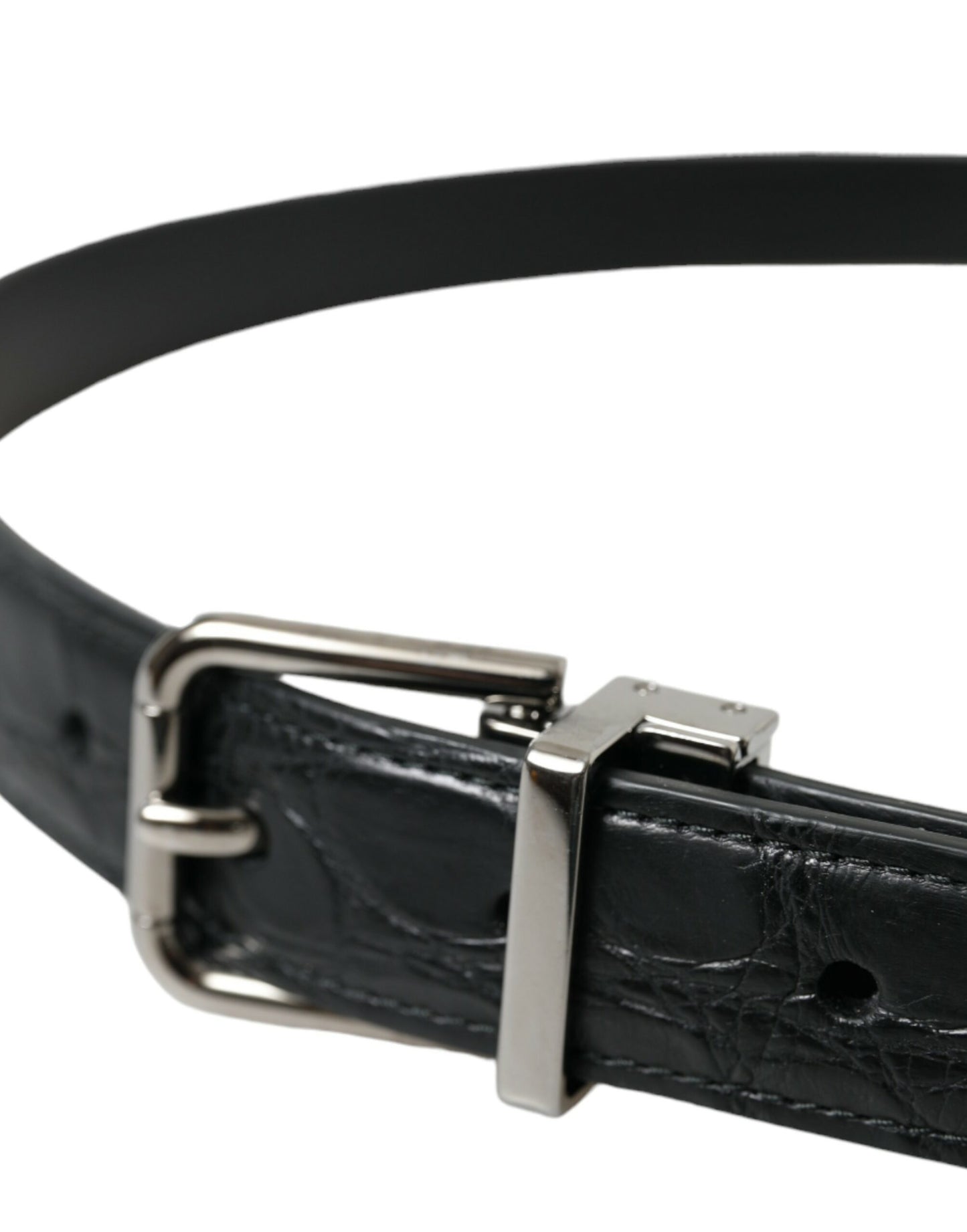  - Elegant Leather Belt with Metal Buckle