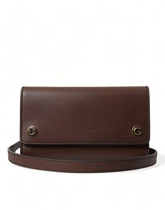  - Chic Brown Leather Shoulder Bag with Gold Detailing