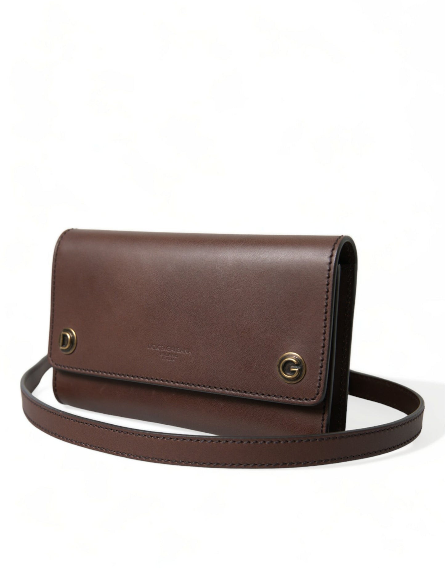  - Chic Brown Leather Shoulder Bag with Gold Detailing