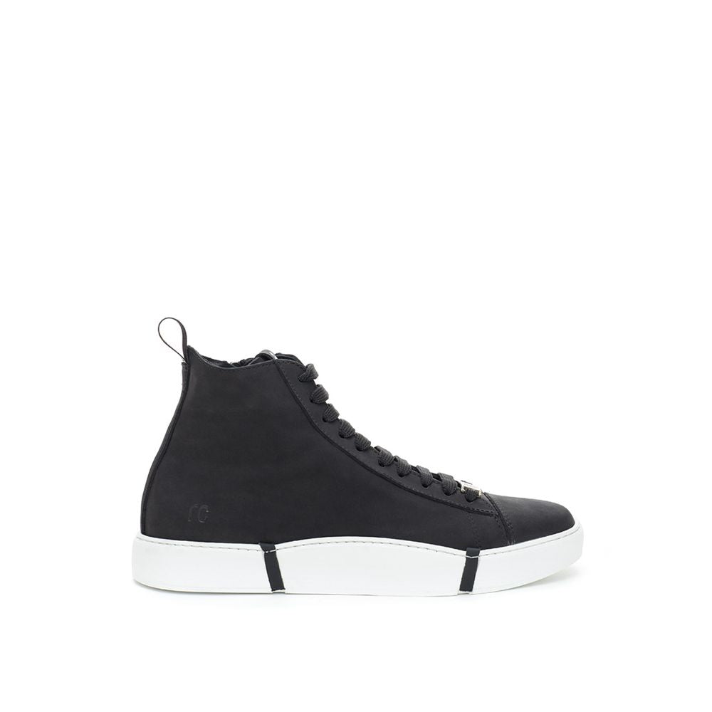  - Elegant Suede Sneakers in Chic Black