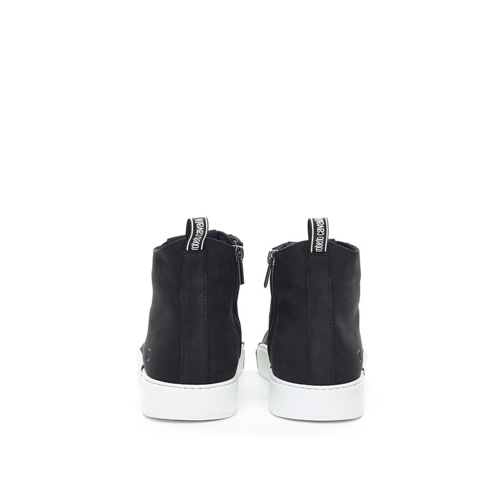  - Elegant Suede Sneakers in Chic Black