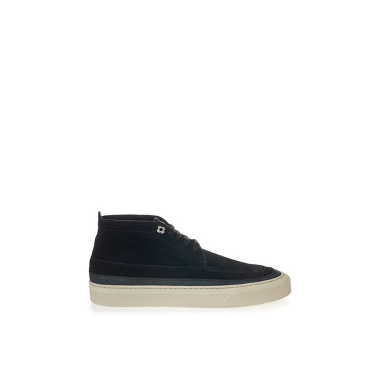  - Elegant Suede Sneakers in Timeless Black