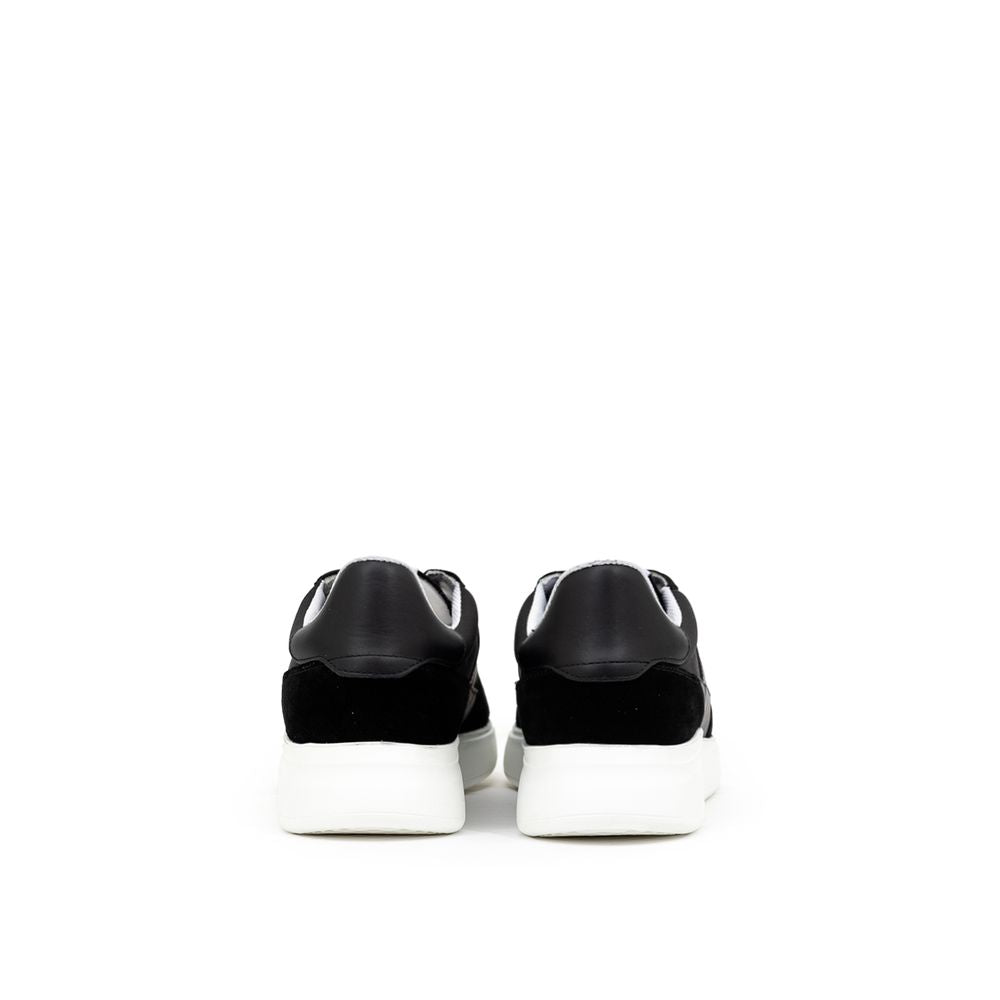 Black And White Leather Sneaker - The Luxe Alliance