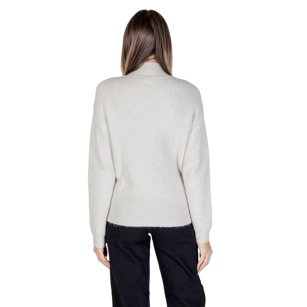 Cream Polyester Sweater