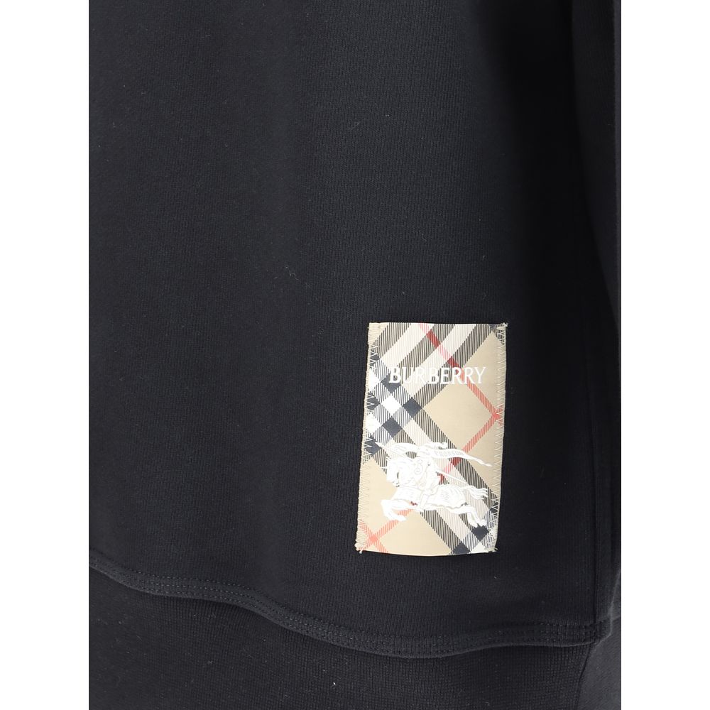 Sweatshirt with logo patch