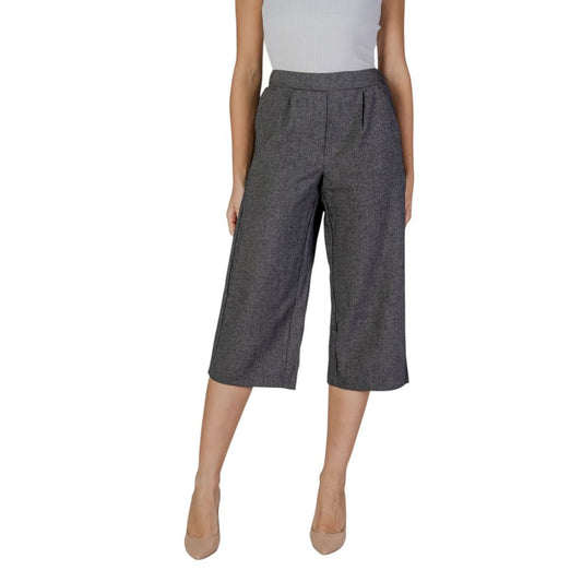 Vero Moda Black and White Polyester Cropped Pants for Women