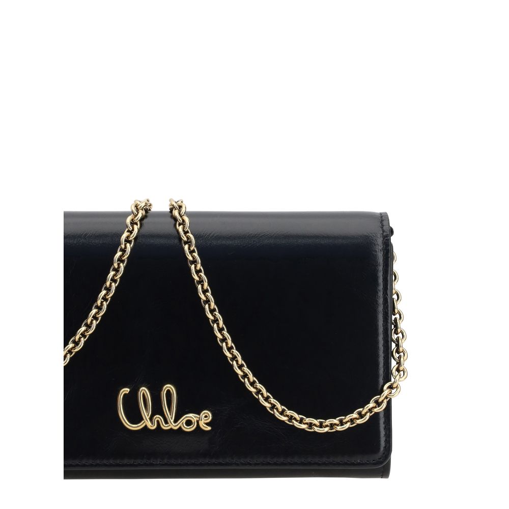 Chloé Iconic Pochette - Elegant Versatile Accessory