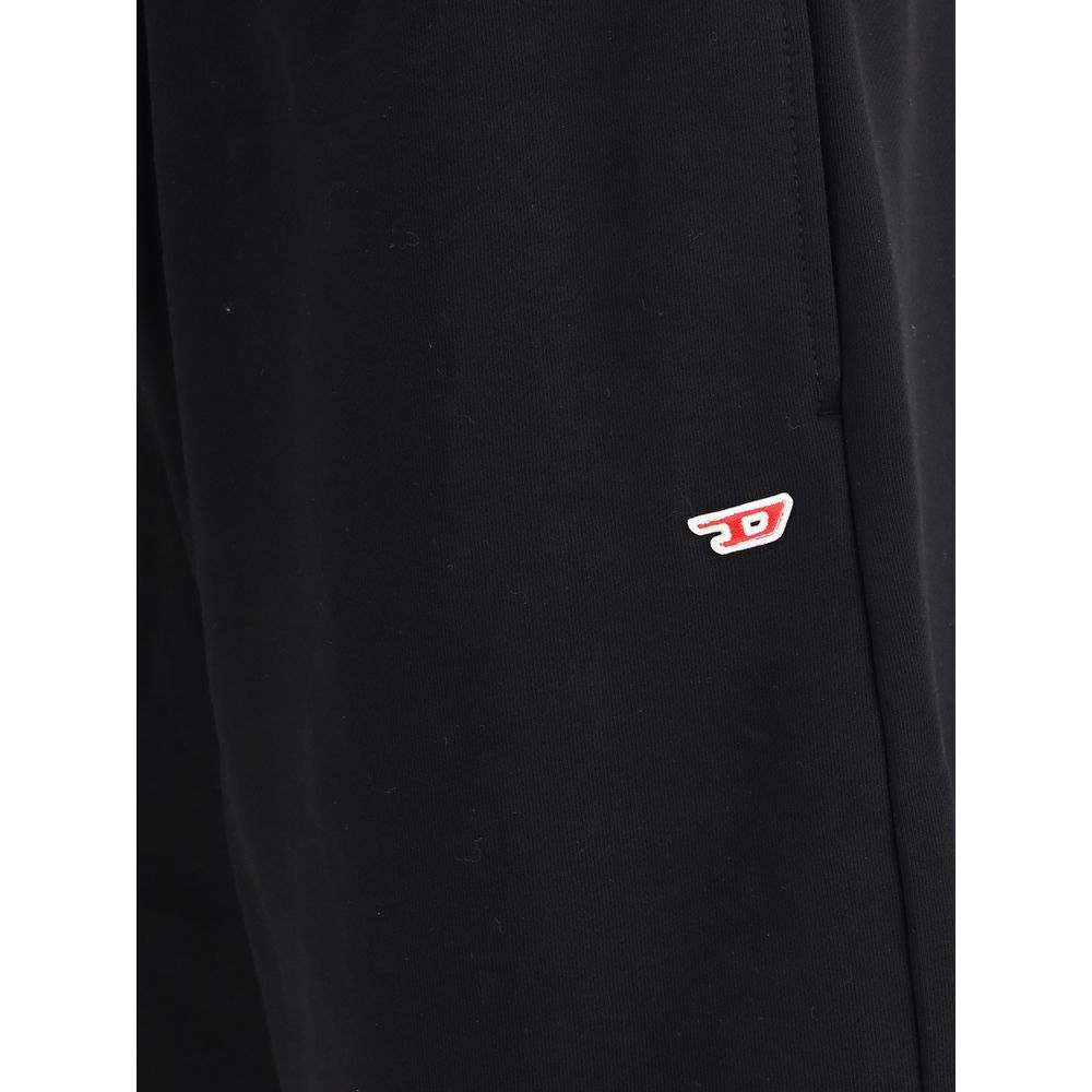Diesel P-Bisc-D Sweatshorts - Urban Comfort Meets Bold Style