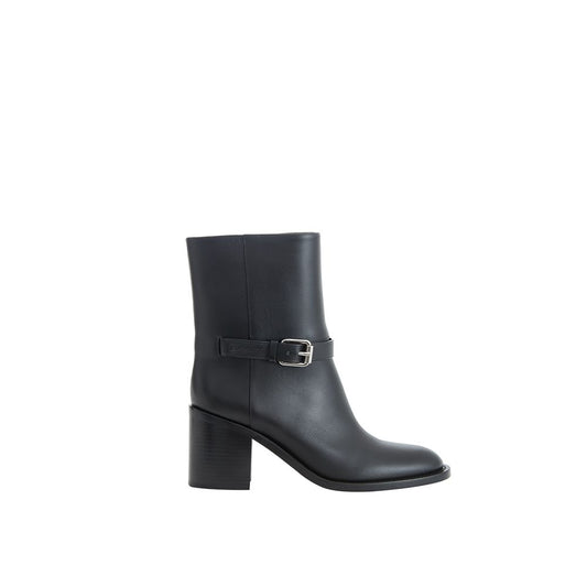 Burberry Black Leather Boot - Timeless Elegance for Every Occasion