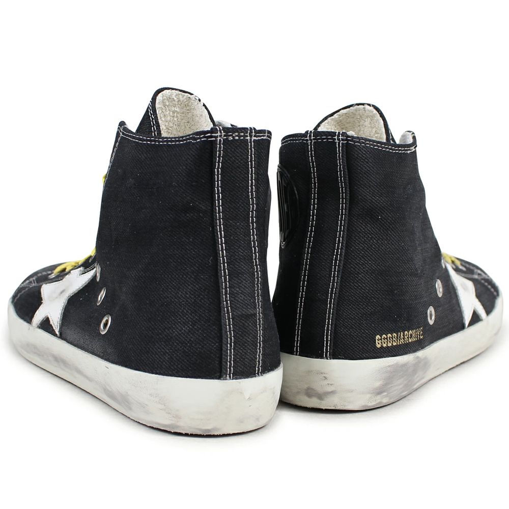 Golden Goose Black Canvas Sneaker: Urban Elegance Redefined