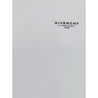 Givenchy Logoed T-Shirt: A Fusion of Elegance and Modernity