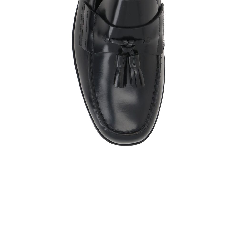 Prada Herren Leather Loafers – Elegant Calf Leather Footwear for Men
