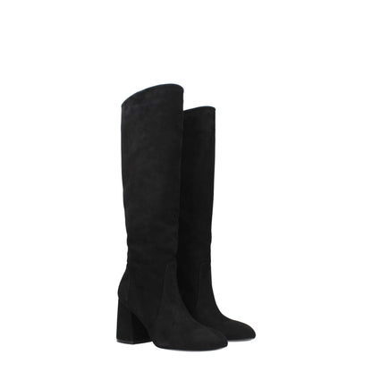 Stuart Weitzman Black Leather Boot - Stylish Comfort for Every Occasion