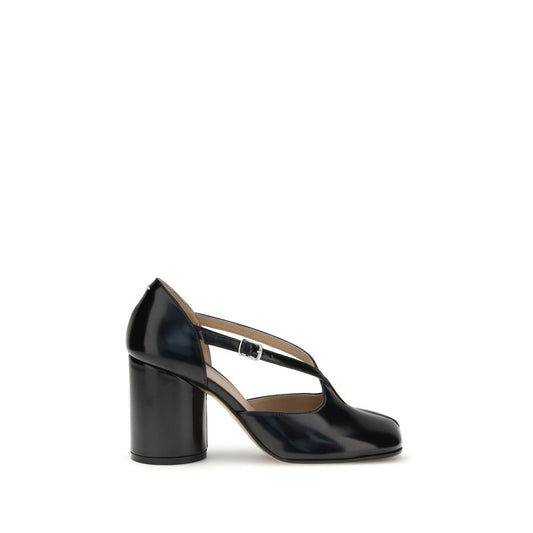 Maison Margiela Tabi Pumps: Iconic Separated Toe Design