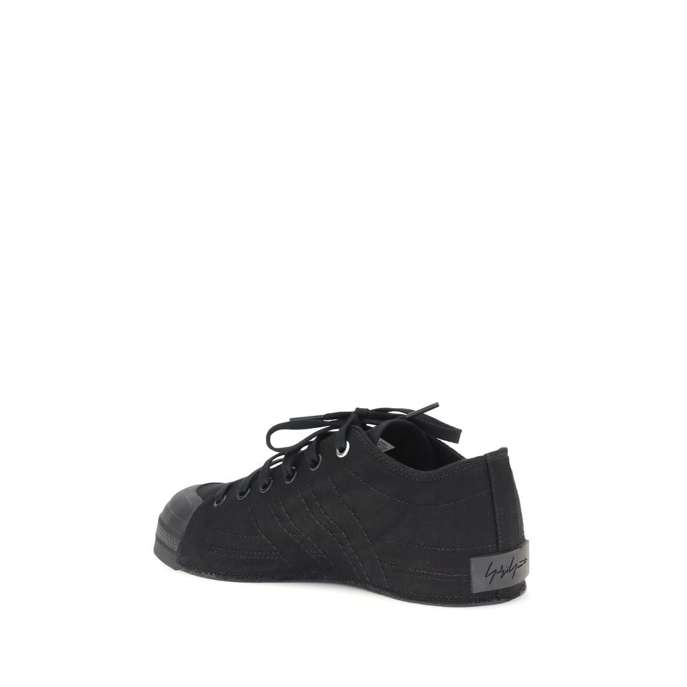 Y-3 Nizza Lo Sneakers - Contemporary Athletic Style