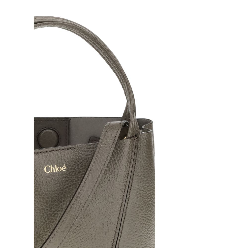 Chloé Spin Shoulder Bag: Effortless Elegance in Leather