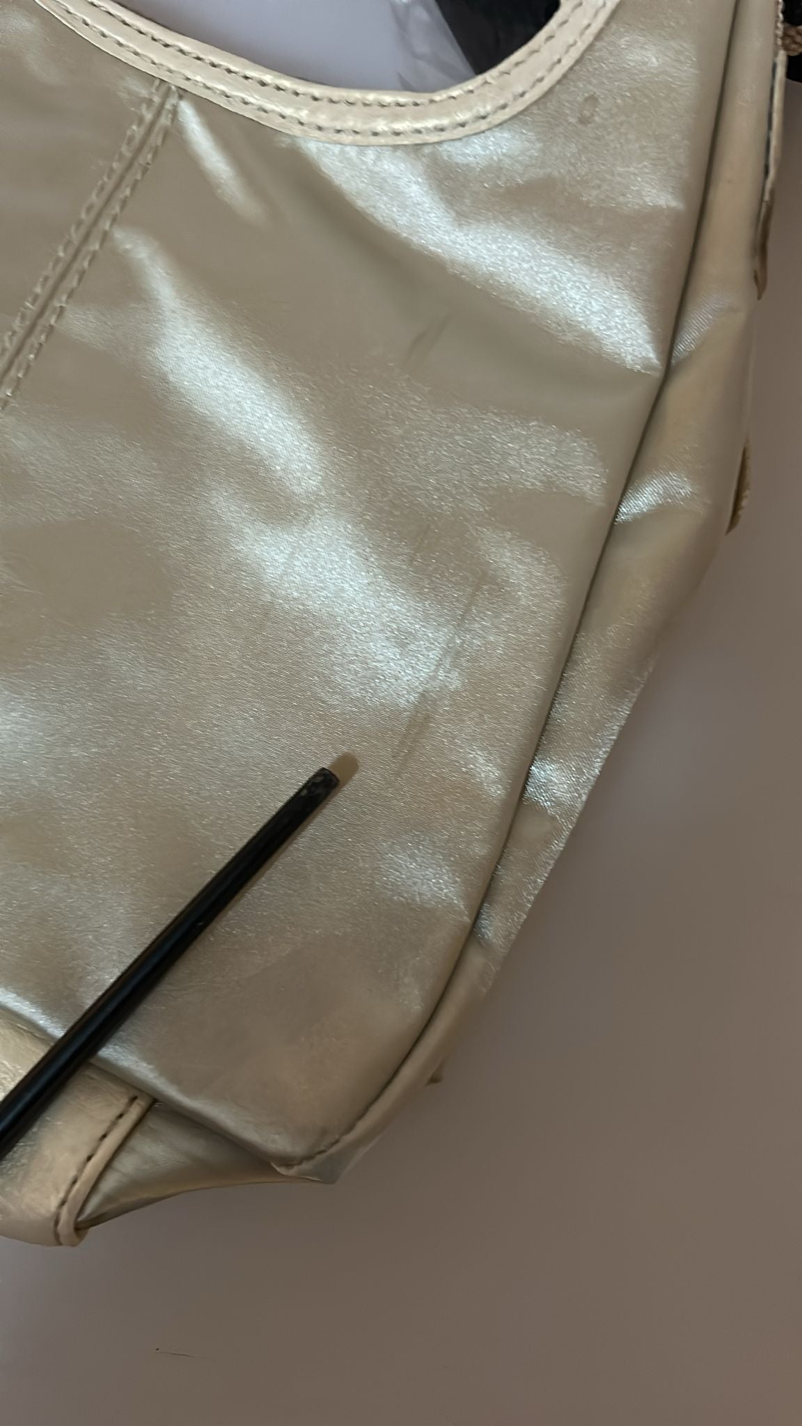 Chic White Fabric Shoulder Bag - Perfect for Any Occasion