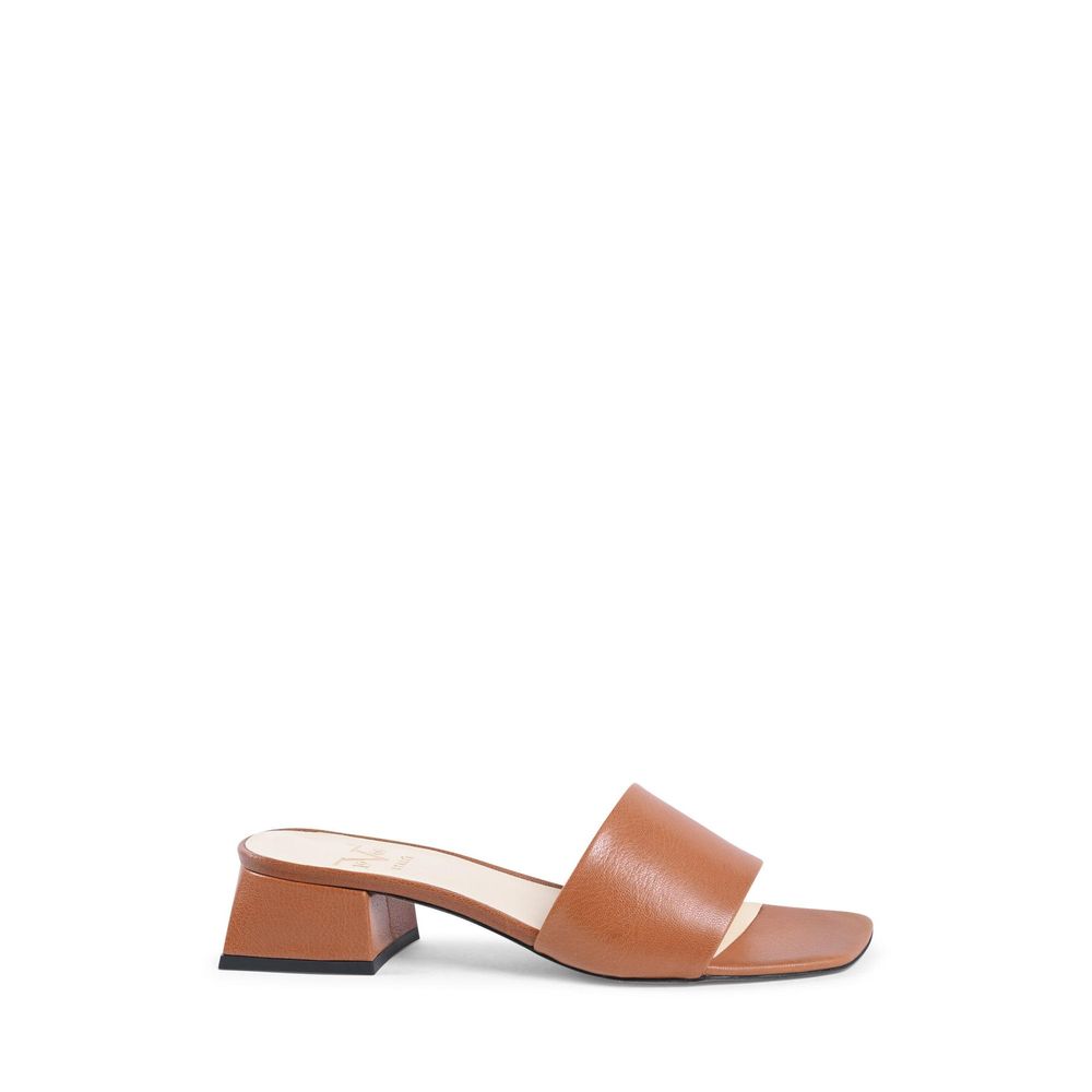 19V69 Italia Brown Leather Sandal - Women's Elegance