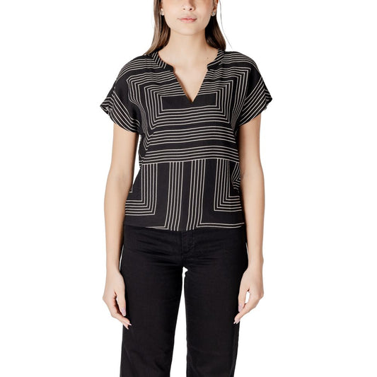 Jacqueline De Yong Black Viscose T-Shirt - Essential Women’s Staple