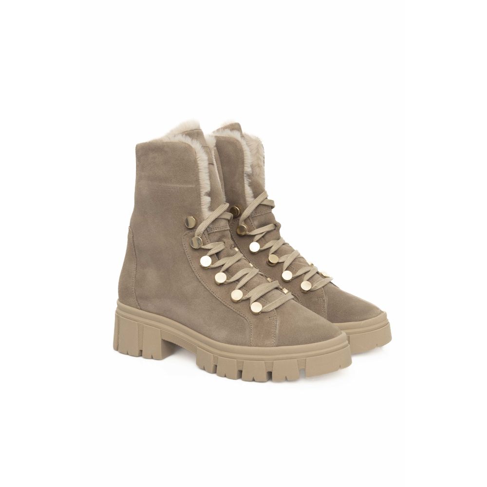Cerruti 1881 Beige Cowhide Boot - Chic Elegance for Every Occasion