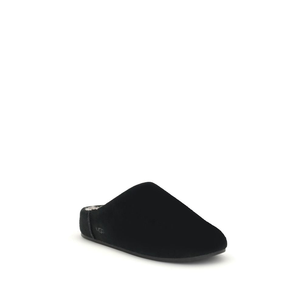 UGG Elea Slip-On: Contemporary Comfort Meets Timeless Style