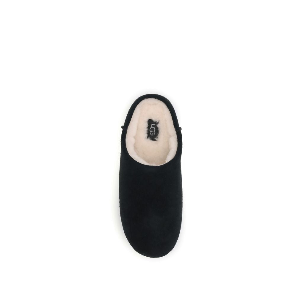 UGG Elea Slip-On: Contemporary Comfort Meets Timeless Style