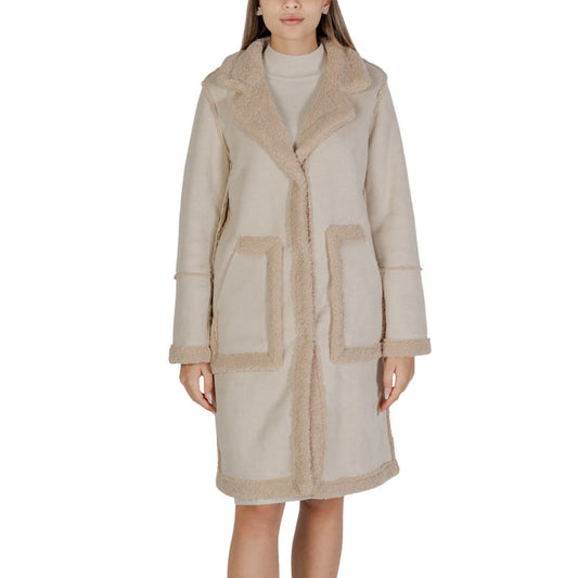 Cleré Cream Wool Coat for Women